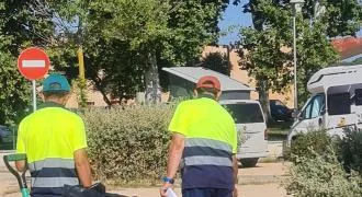 S’incorporen dues persones al servei de neteja de via pública gràcies a un Pla de Treball i Formació