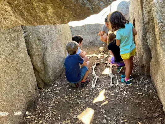 JORNADES EUROPEES D’ARQUEOLOGIA: RECERCA ENTRE DOLMENS